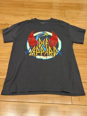 Def Leppard Blue Eagle graphic t-shirt Size M Black